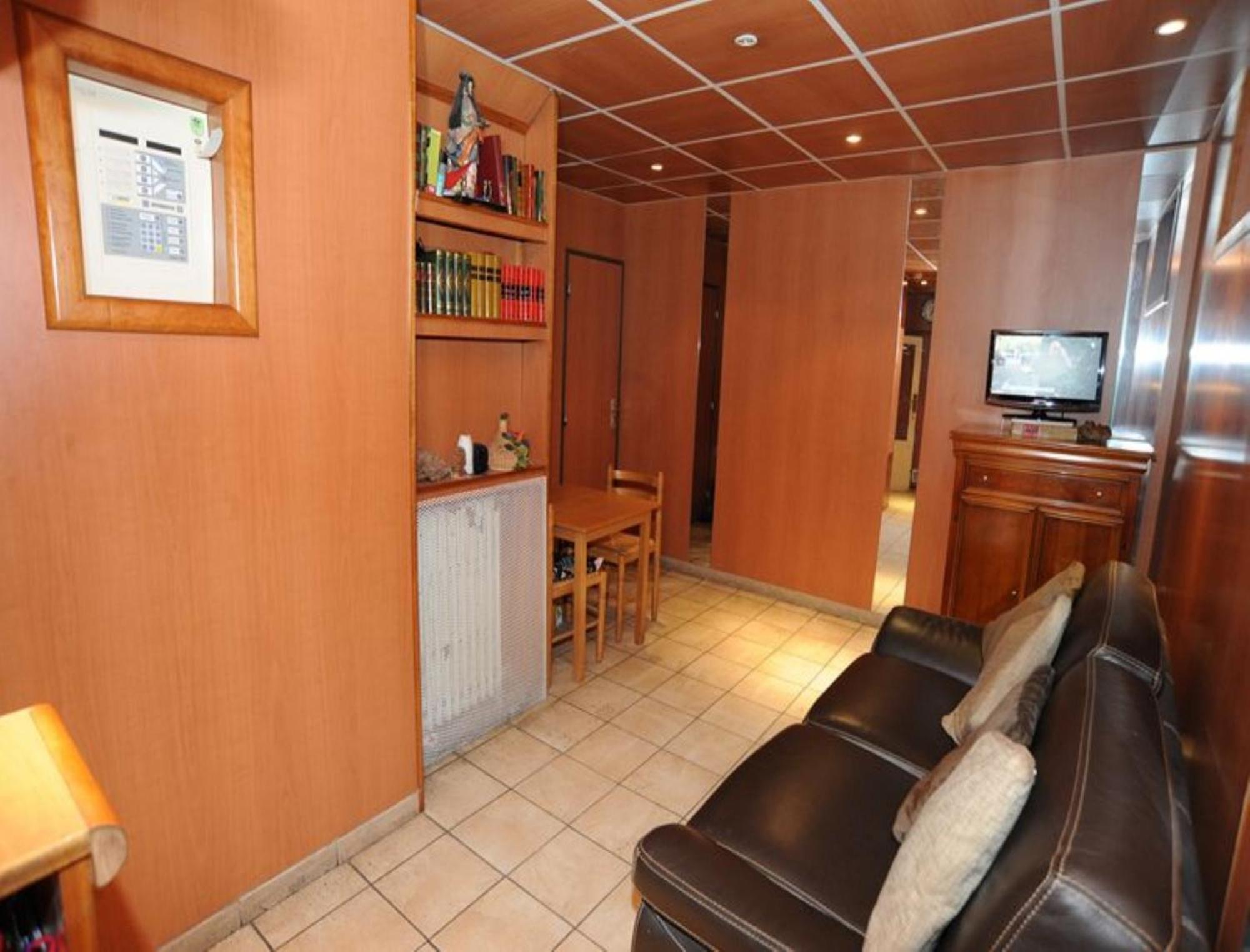 Sully Hotel Párizs Kültér fotó