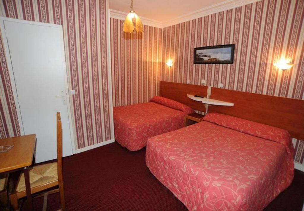 Sully Hotel Párizs Szoba fotó