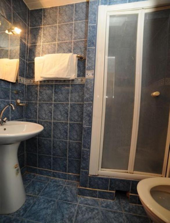 Sully Hotel Párizs Szoba fotó