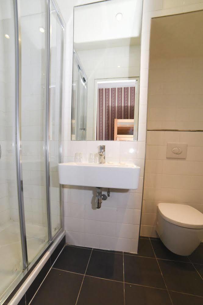 Sully Hotel Párizs Kültér fotó