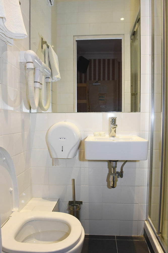 Sully Hotel Párizs Kültér fotó